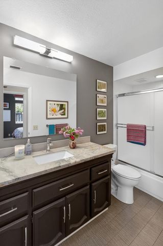 7437 Grenfell Ct, Elk Grove, CA 95758