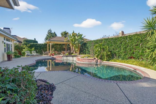 7437 Grenfell Ct, Elk Grove, CA 95758