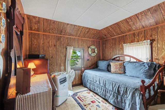 11110 E Shore Drive, Prairieville Twp, MI 49046