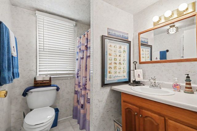 11110 E Shore Drive, Prairieville Twp, MI 49046