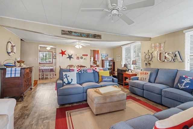 11110 E Shore Drive, Prairieville Twp, MI 49046
