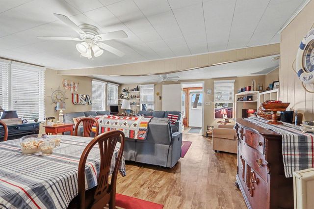 11110 E Shore Drive, Prairieville Twp, MI 49046
