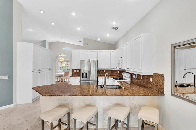 12316 Lakeridge Falls Drive, Boynton Beach, FL 33437