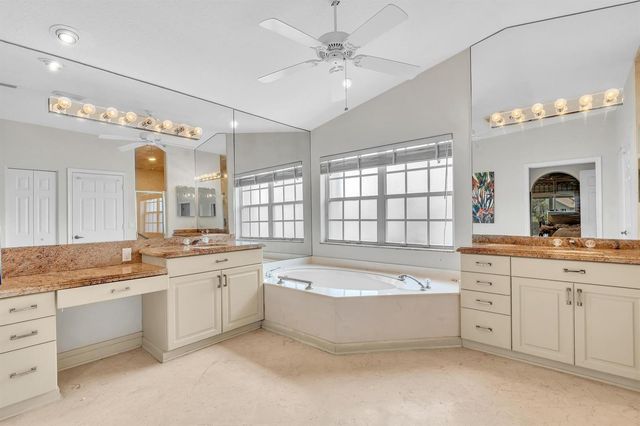 12316 Lakeridge Falls Drive, Boynton Beach, FL 33437