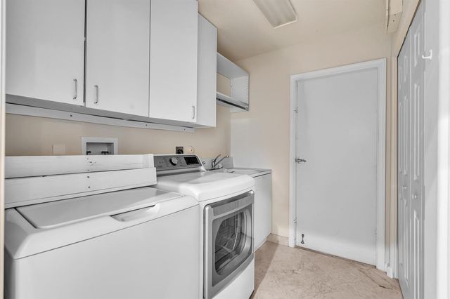 12316 Lakeridge Falls Drive, Boynton Beach, FL 33437