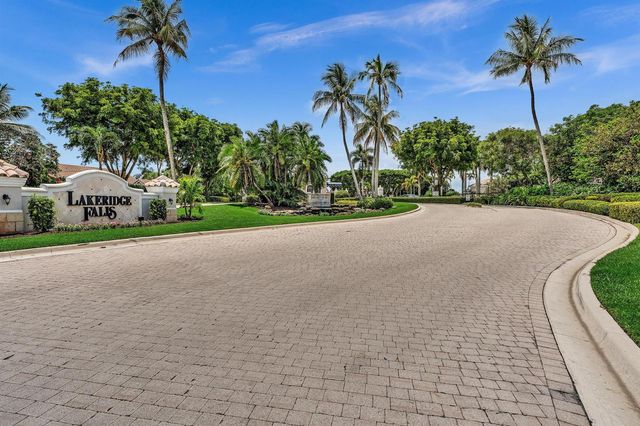 12316 Lakeridge Falls Drive, Boynton Beach, FL 33437
