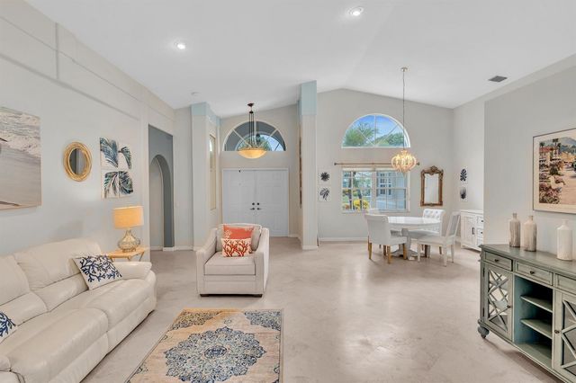 12316 Lakeridge Falls Drive, Boynton Beach, FL 33437
