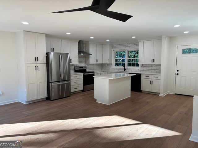 126 Azalea Drive, Peachtree City, GA 30269