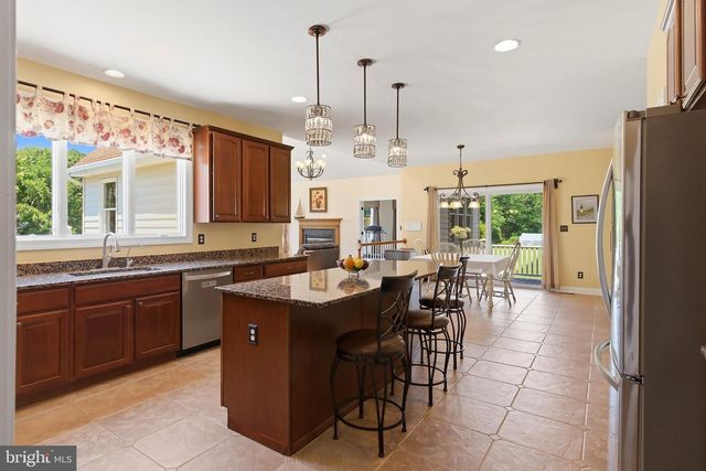 16 DEER RUN DRIVE, Freehold, NJ 07728