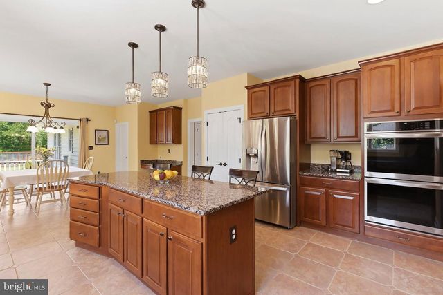 16 DEER RUN DRIVE, Freehold, NJ 07728