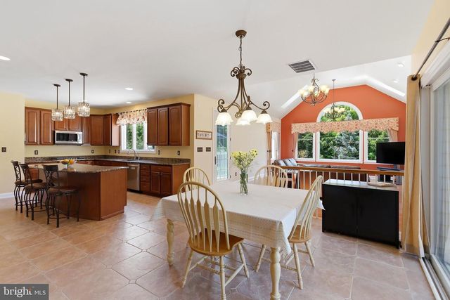 16 DEER RUN DRIVE, Freehold, NJ 07728