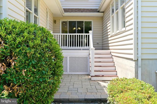 16 DEER RUN DRIVE, Freehold, NJ 07728