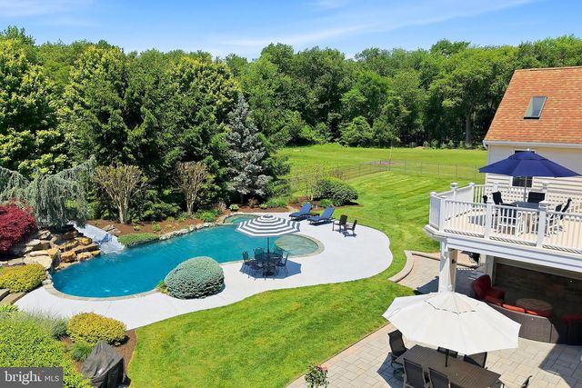 16 DEER RUN DRIVE, Freehold, NJ 07728