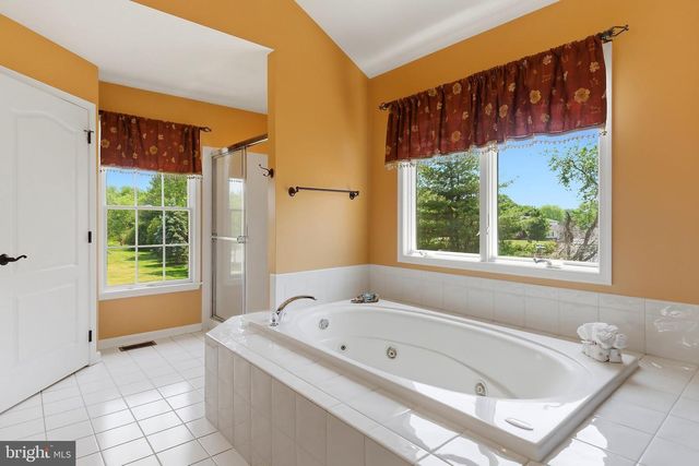 16 DEER RUN DRIVE, Freehold, NJ 07728