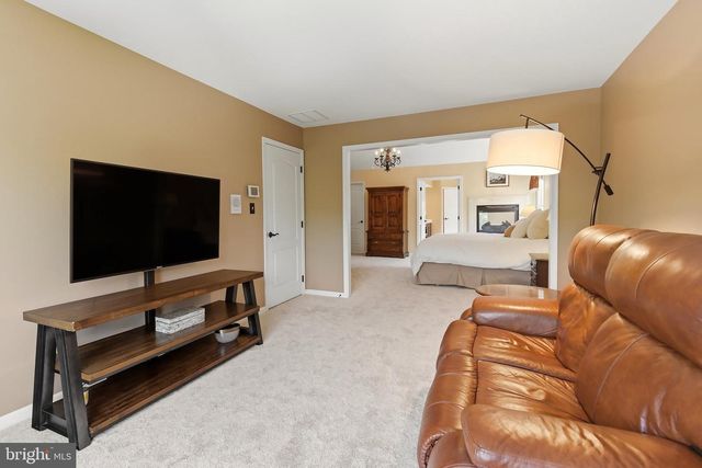 16 DEER RUN DRIVE, Freehold, NJ 07728