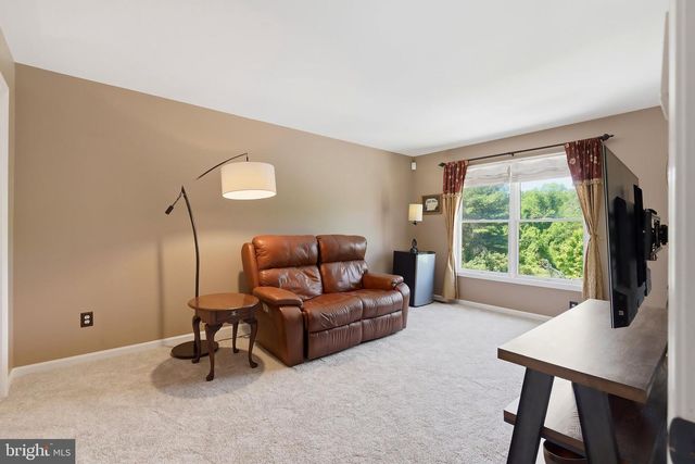16 DEER RUN DRIVE, Freehold, NJ 07728