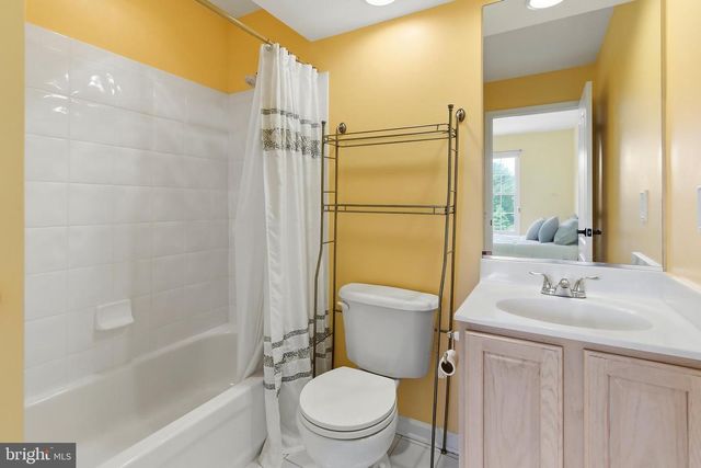 16 DEER RUN DRIVE, Freehold, NJ 07728