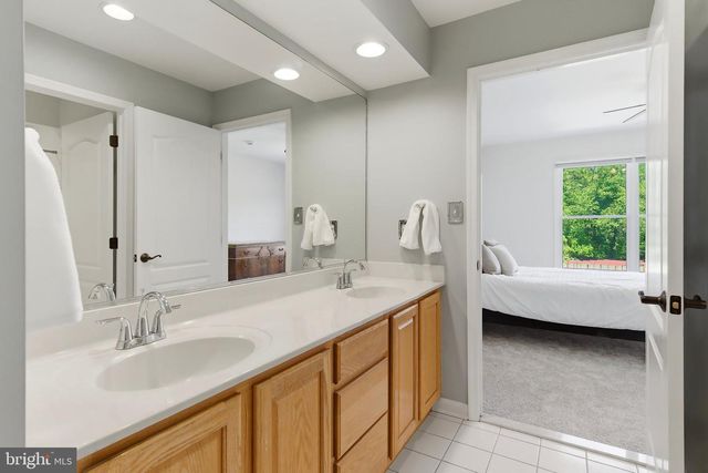 16 DEER RUN DRIVE, Freehold, NJ 07728
