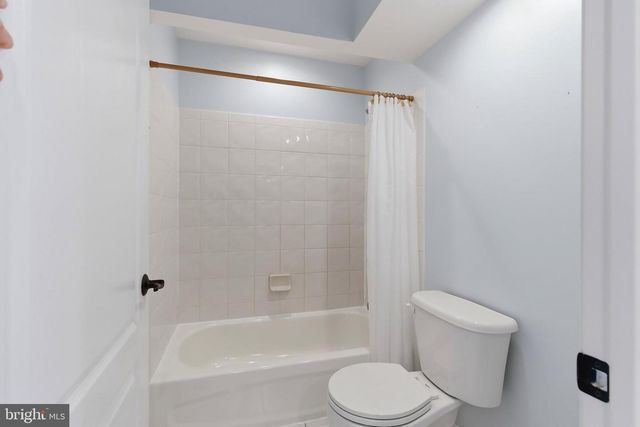 16 DEER RUN DRIVE, Freehold, NJ 07728