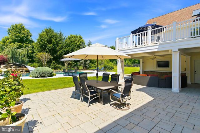 16 DEER RUN DRIVE, Freehold, NJ 07728