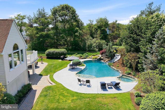 16 DEER RUN DRIVE, Freehold, NJ 07728