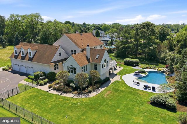 16 DEER RUN DRIVE, Freehold, NJ 07728