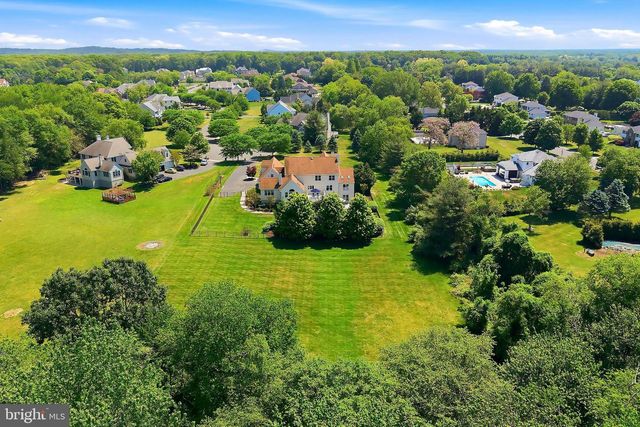 16 DEER RUN DRIVE, Freehold, NJ 07728