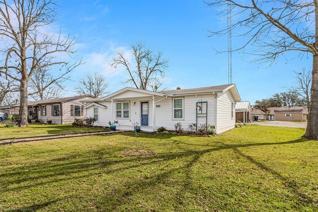 943 Gibbard Avenue, Wills Point, TX 75169