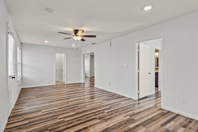 943 Gibbard Avenue, Wills Point, TX 75169