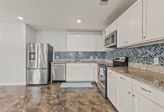 943 Gibbard Avenue, Wills Point, TX 75169