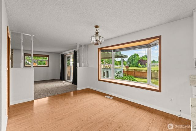 15612 63rd Street Ct E, Sumner, WA 98390
