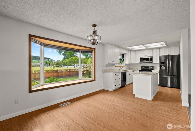 15612 63rd Street Ct E, Sumner, WA 98390