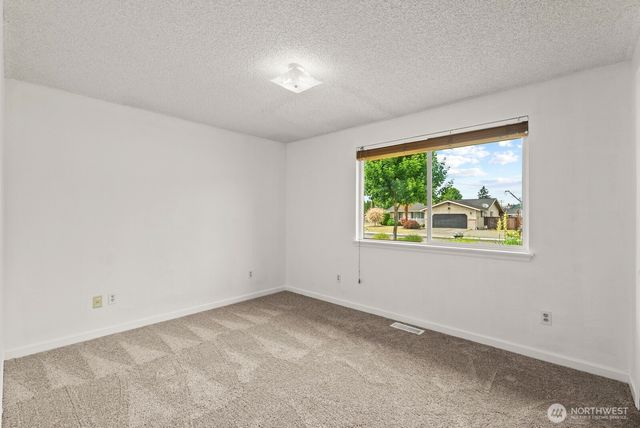 15612 63rd Street Ct E, Sumner, WA 98390