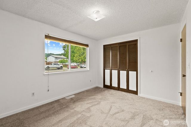 15612 63rd Street Ct E, Sumner, WA 98390