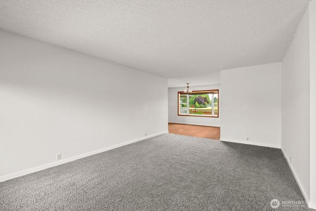 15612 63rd Street Ct E, Sumner, WA 98390