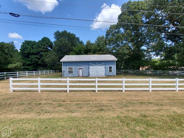 1287 W North Street, Piggott, AR 72454