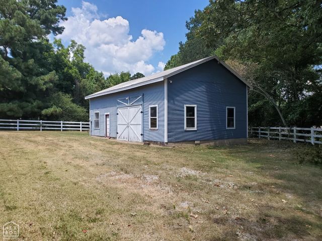1287 W North Street, Piggott, AR 72454