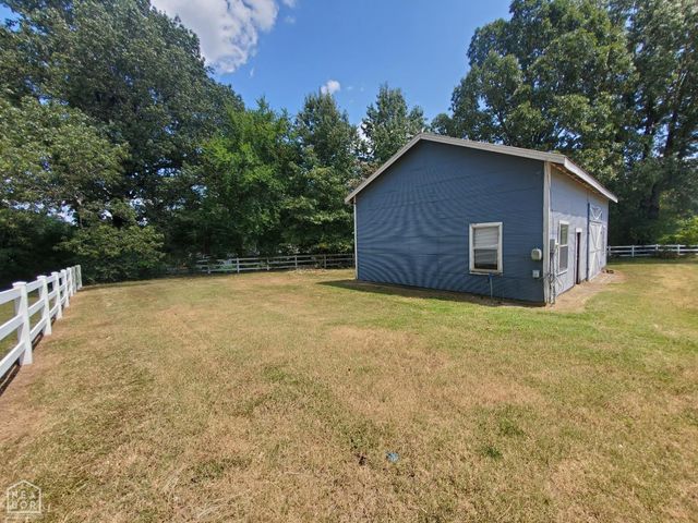 1287 W North Street, Piggott, AR 72454