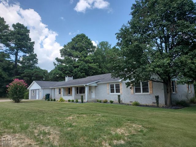 1287 W North Street, Piggott, AR 72454