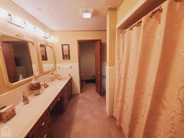 1287 W North Street, Piggott, AR 72454