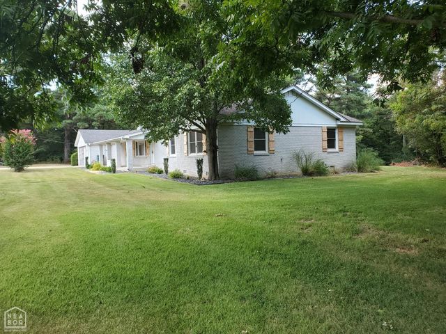 1287 W North Street, Piggott, AR 72454
