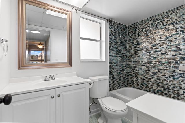 2720 N Pine Island Road 307, Sunrise, FL 33322