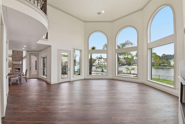 27 Pleasure Cove Drive, The Woodlands, TX 77381