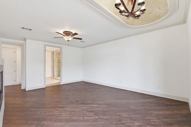 27 Pleasure Cove Drive, The Woodlands, TX 77381