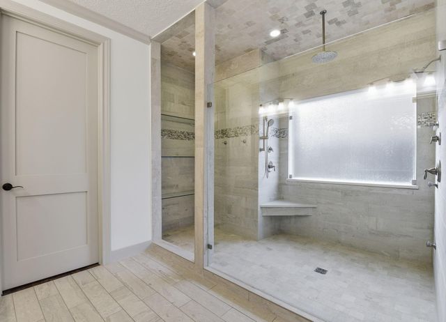 27 Pleasure Cove Drive, The Woodlands, TX 77381