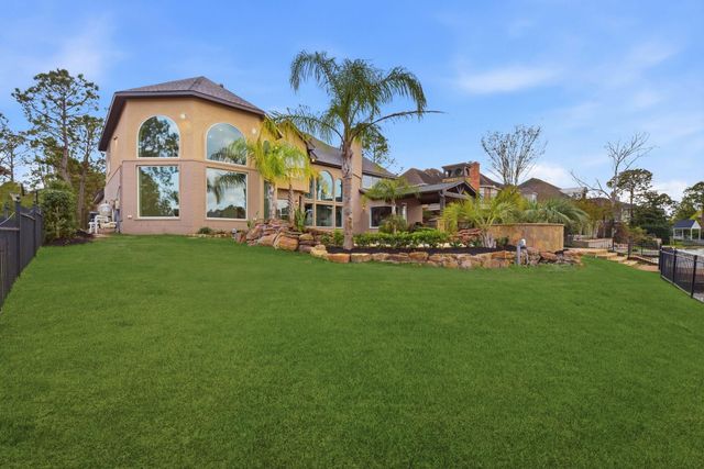 27 Pleasure Cove Drive, The Woodlands, TX 77381