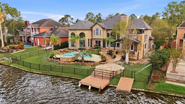 27 Pleasure Cove Drive, The Woodlands, TX 77381