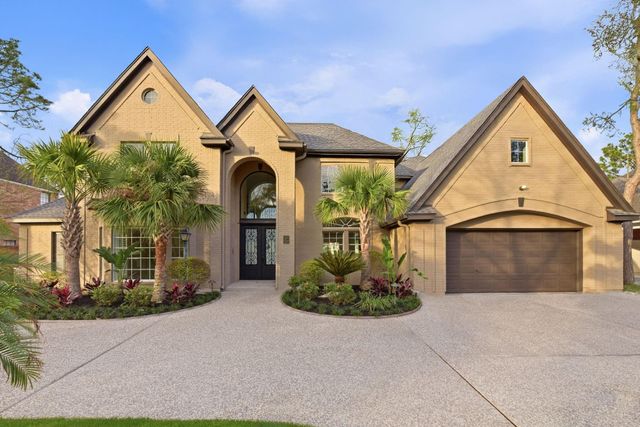 27 Pleasure Cove Drive, The Woodlands, TX 77381