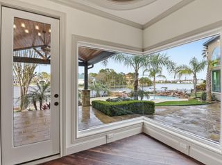 27 Pleasure Cove Drive, The Woodlands, TX 77381