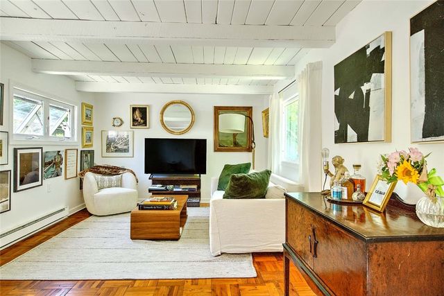 33 West Main Road, Little Compton, RI 02837